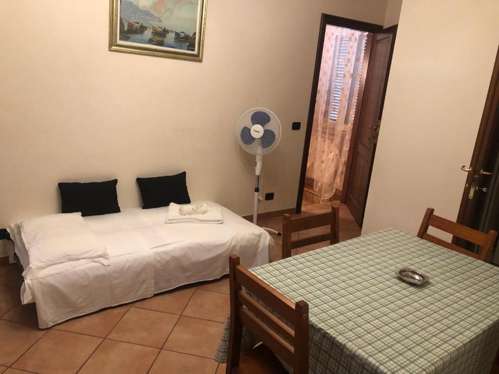 Rea Villa Coltodino Room photo