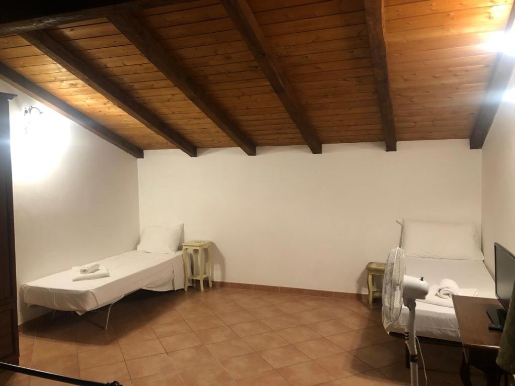 Rea Villa Coltodino Room photo